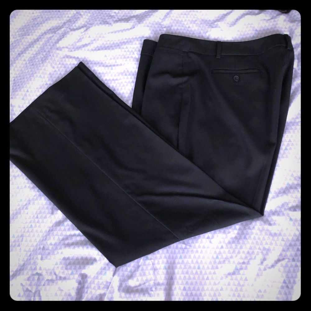 Lightweight Stretchy Dress Pants - Black